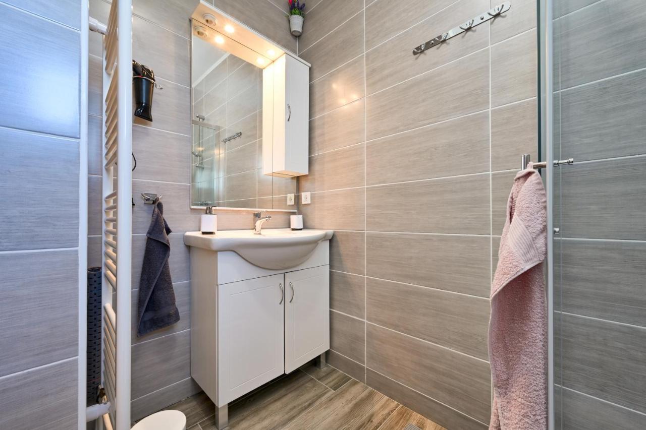 Villa Cvetkova Hiza Sa Jacuzzijem Tuheljske Toplice Exterior foto