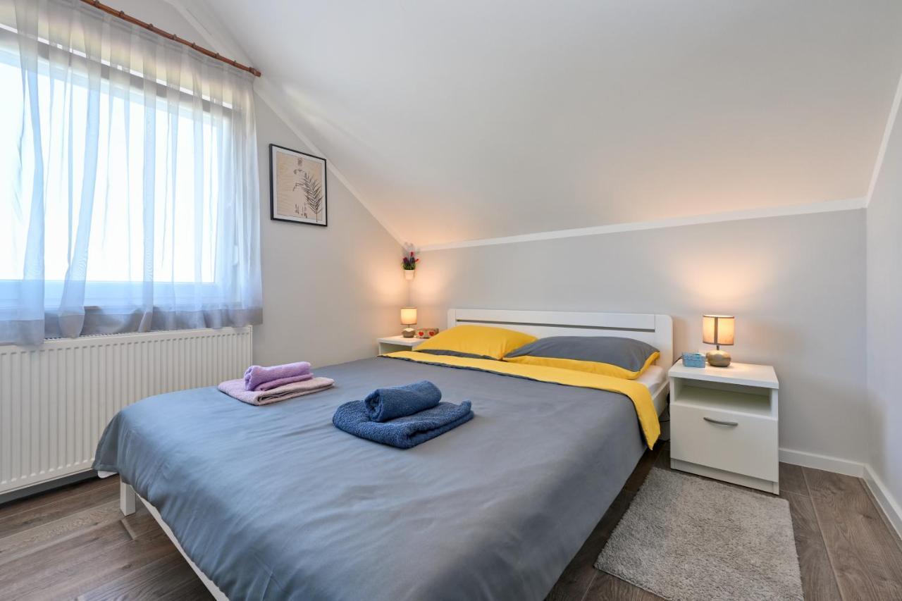 Villa Cvetkova Hiza Sa Jacuzzijem Tuheljske Toplice Exterior foto