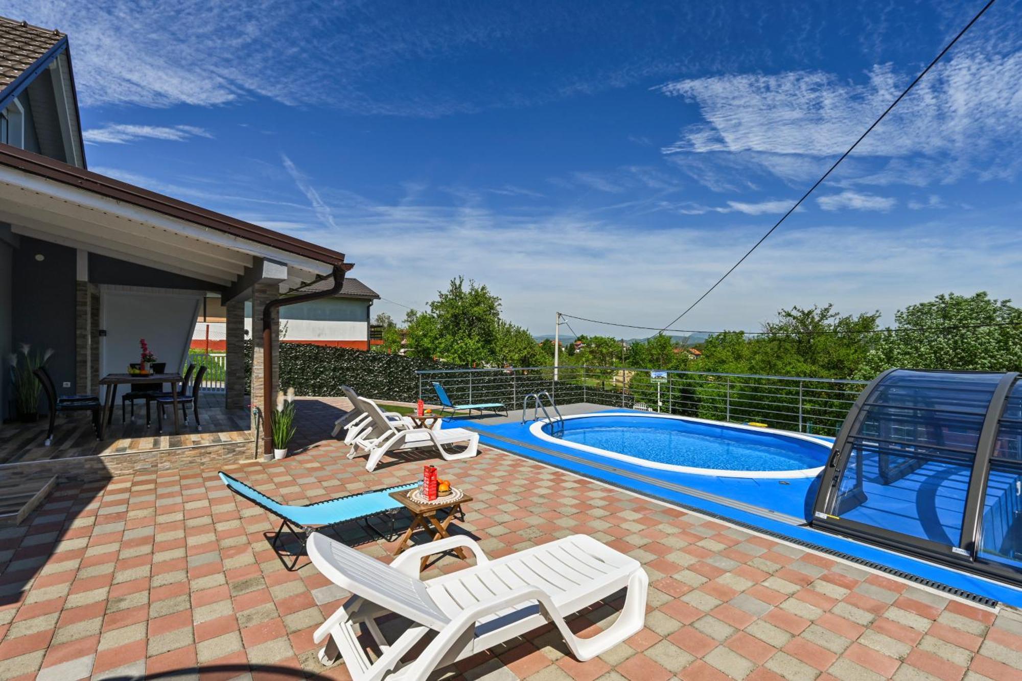 Villa Cvetkova Hiza Sa Jacuzzijem Tuheljske Toplice Exterior foto